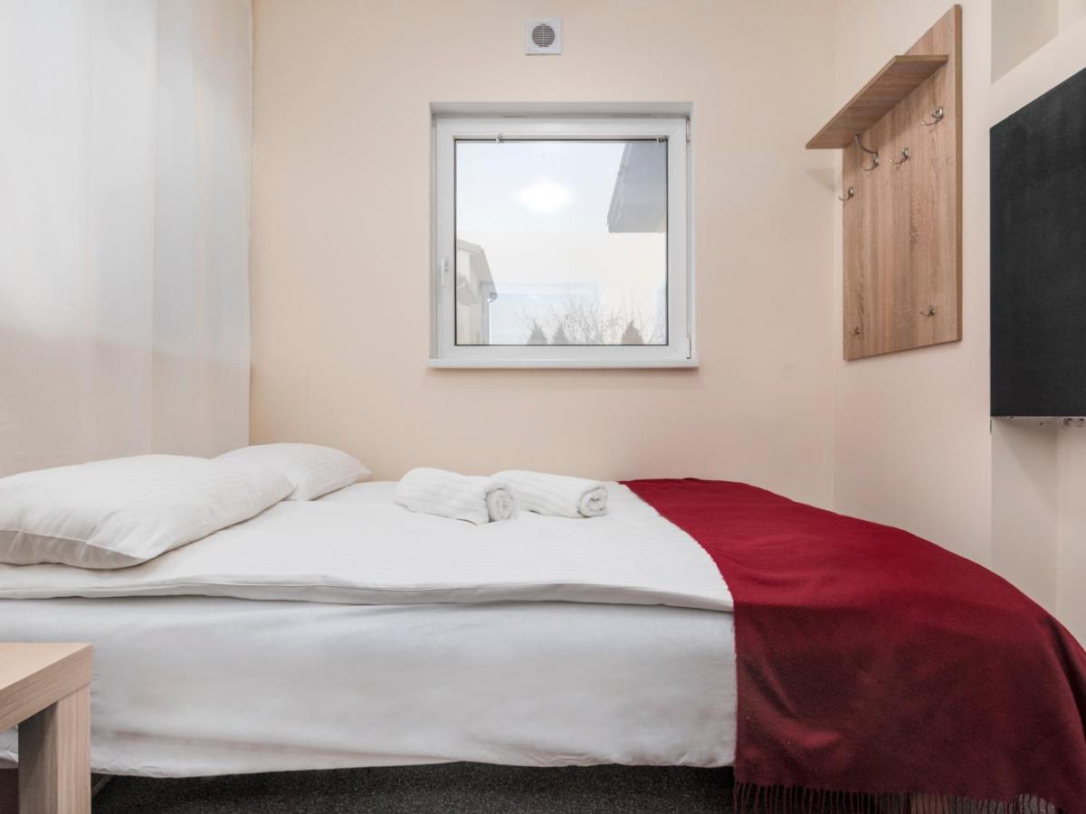 Luxhostel24 Varşova Dış mekan fotoğraf